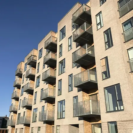 Apartamento Fantastic 2-bed W Balcony In North Habour *