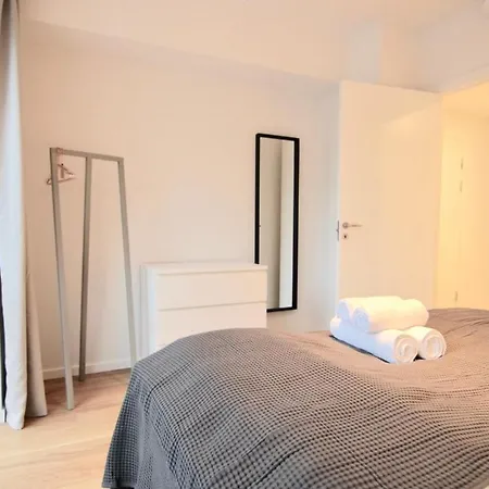 Fantastic 2-bed W Balcony In North Habour דירה *